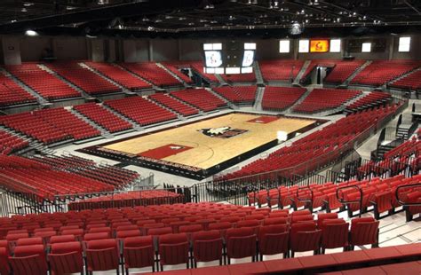 Northern illinois basketball - Mar 4, 2024 · Game Notes in PDF. DEKALB, Ill. – The Northern Illinois University men's basketball team will welcome Central Michigan to the NIU Convocation Center on Tuesday night, March 5, for the final home game of the 2023-24 season. Tipoff against the Chippewas is set for 7 p.m. and the contest will be available on ESPN+, along with 94-9 WDKB in DeKalb ... 